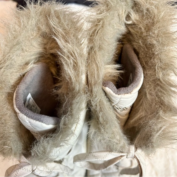 White Quilted Waterproof Winter Tall Boots Lace Up Fur Trim - Picture 11 of 14